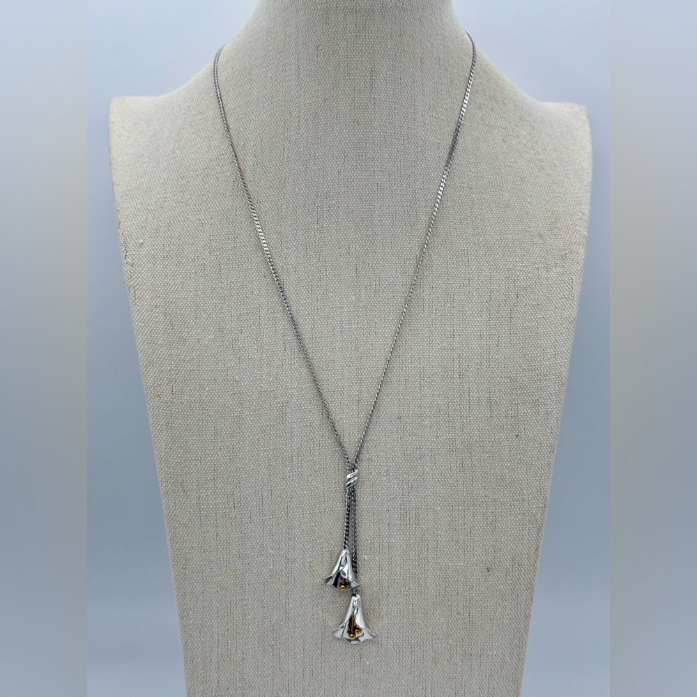 Vintage Avon Elegant Silver Flower Drop Lariat Necklace